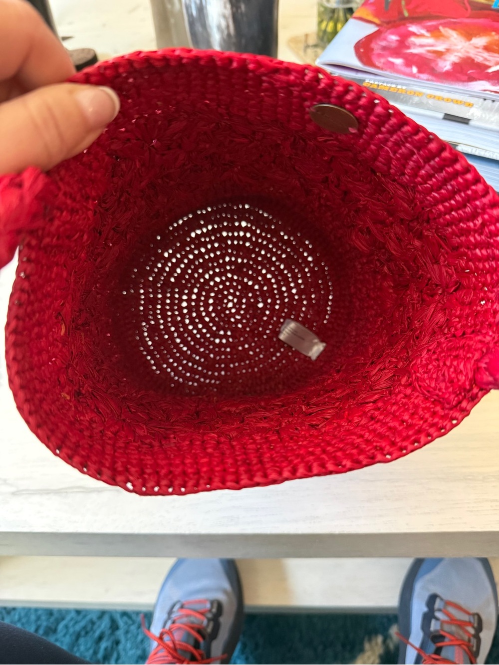 Rouje Handcrafted Red Bucket Bag - Picture 4 of 9